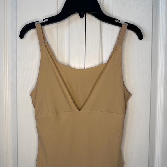 Maidenform Beige Shapewear Bodysuit L - Picture 2 of 6